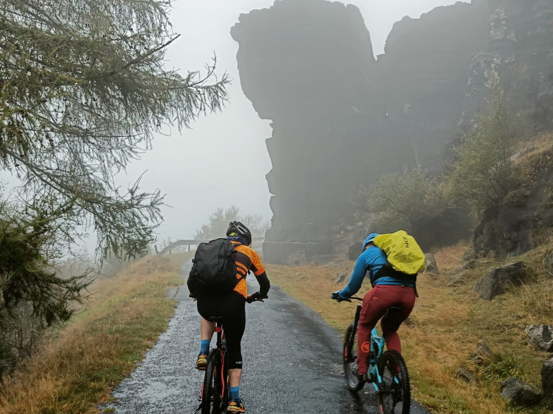 Enthusia Active Tours-德辛必去景点