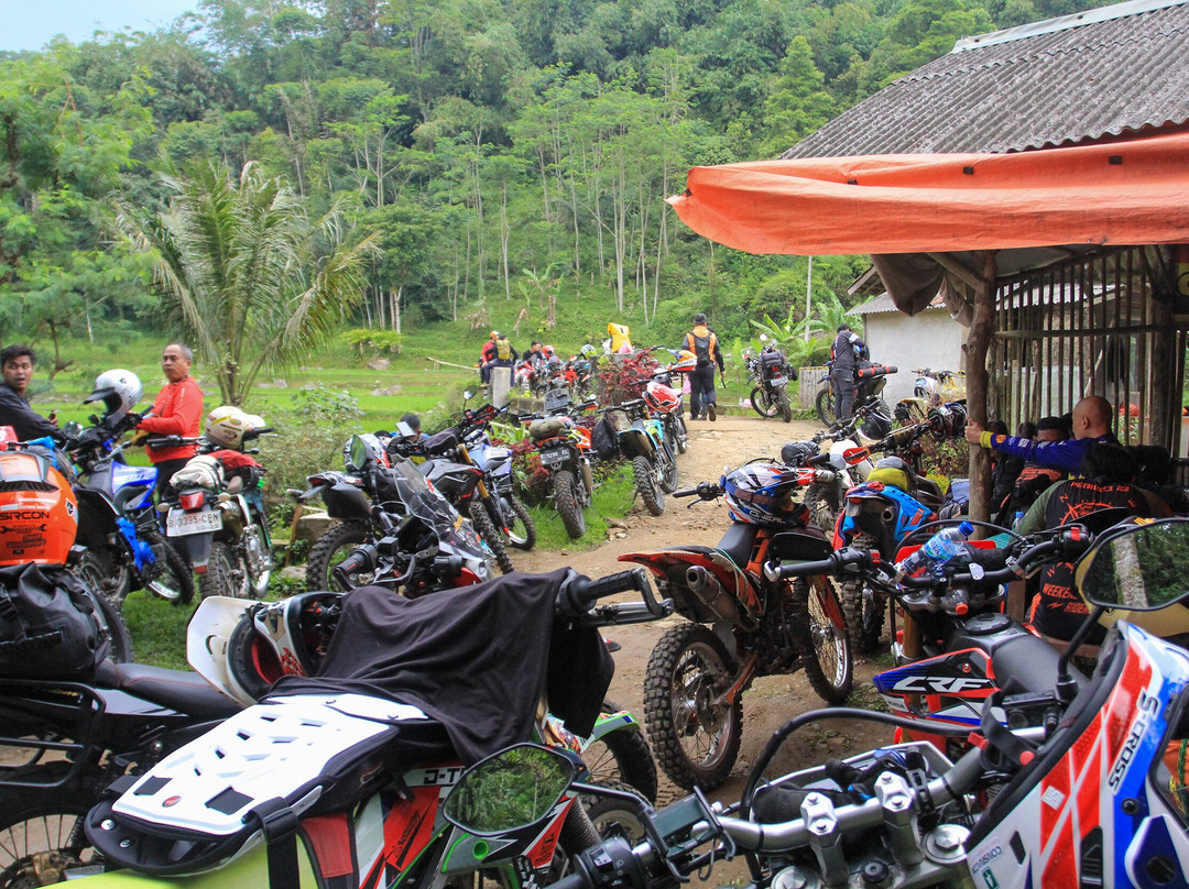 Scenic Motorcycle Tours Indonesia-茂物必去景点