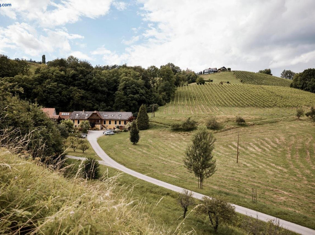 Edelsteinhaus Weingut Schnabl