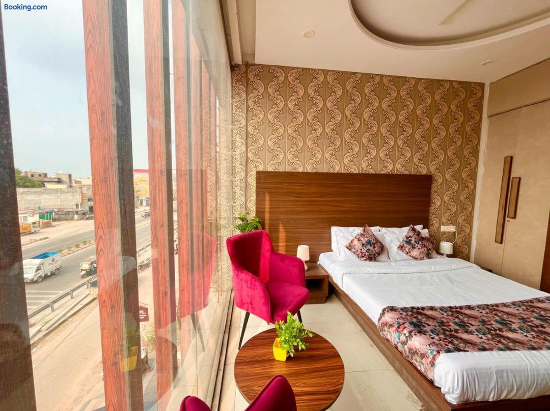 Stay At Northview Park Hotel