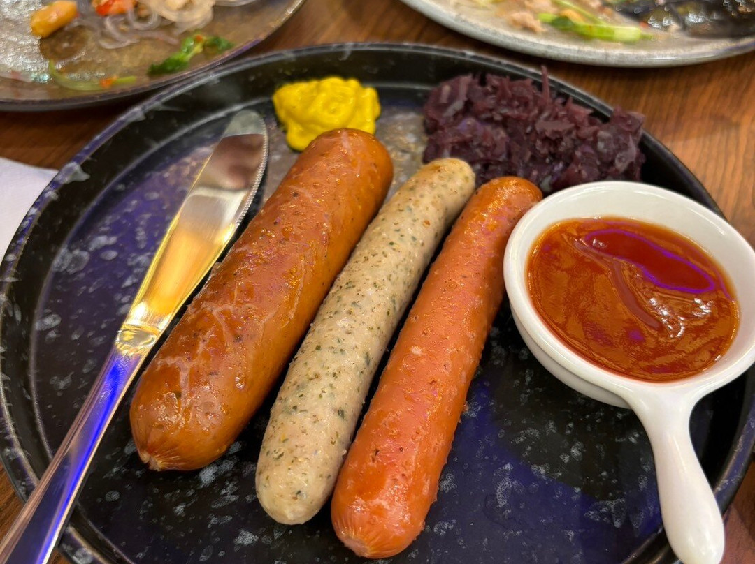 Brew Moon Craft Beer & Eatery