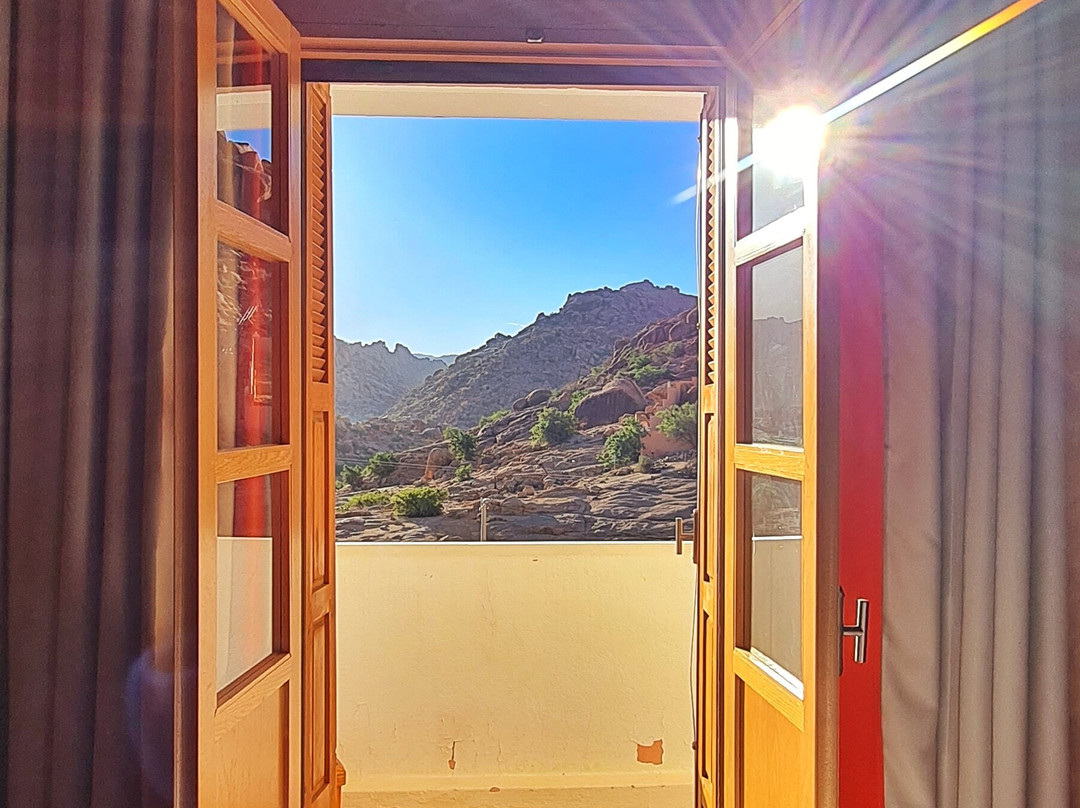 Hotel Les Amandiers主图