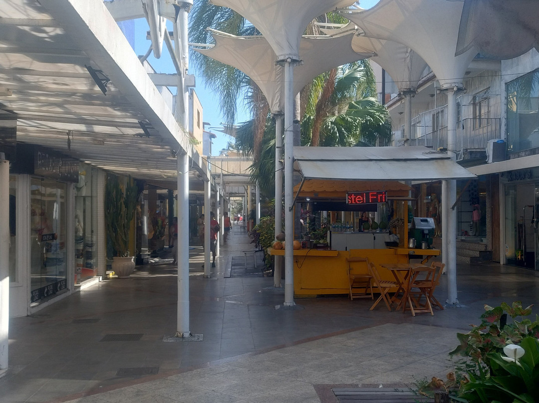 Rua Dos Biquinis-卡布弗里乌必去景点