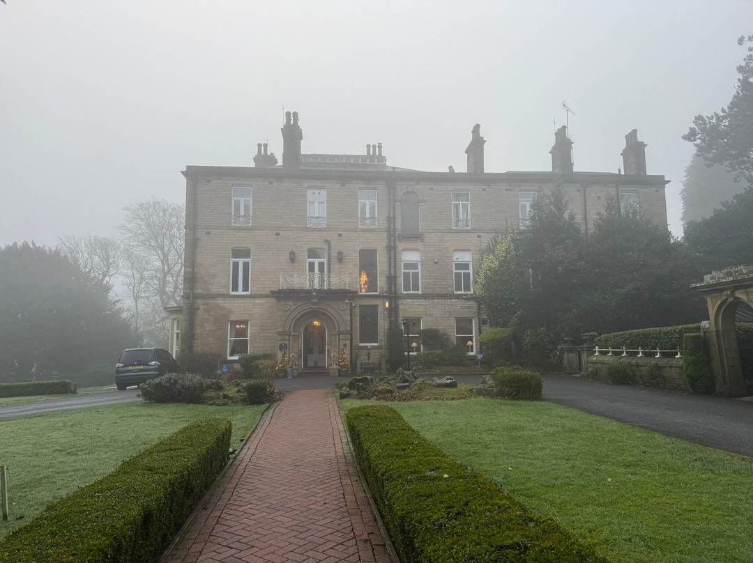 阿斯特利河畔酒店主图