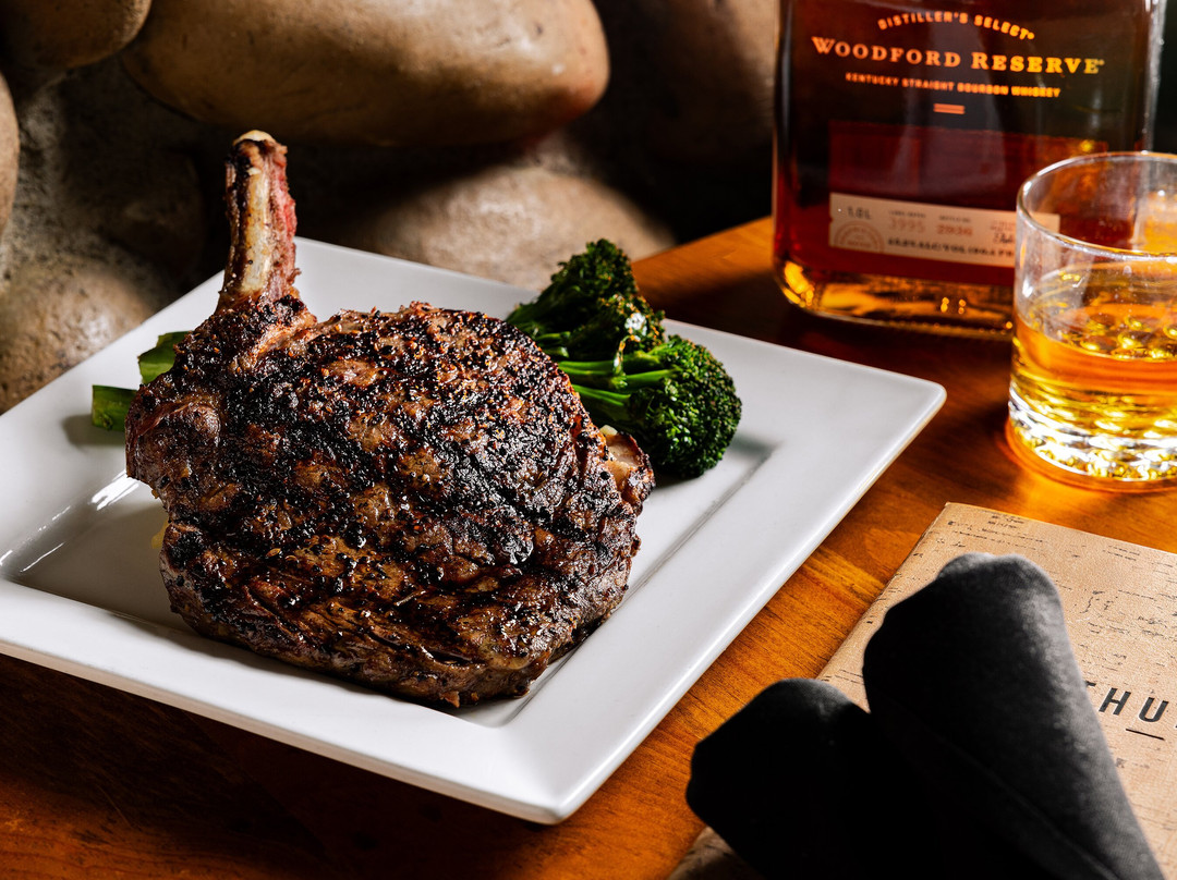 皮沃基餐馆和美食-Thunder Bay Grille