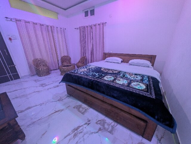 Adoroni Guest House主图