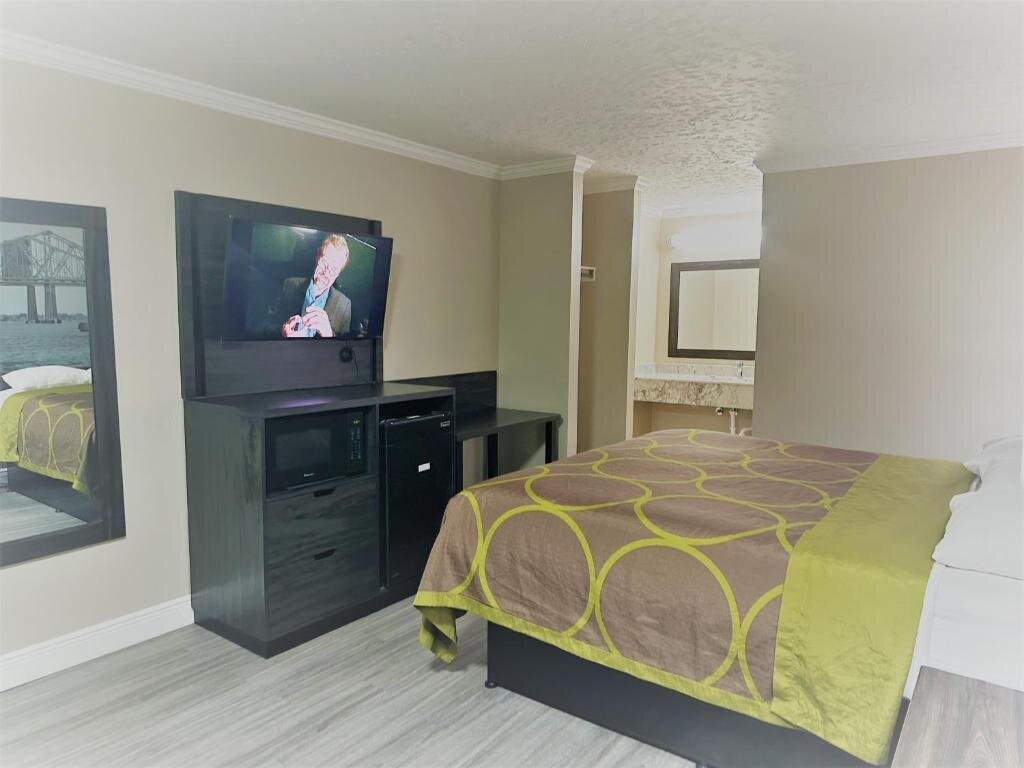 Super 8 by Wyndham Picayune主图