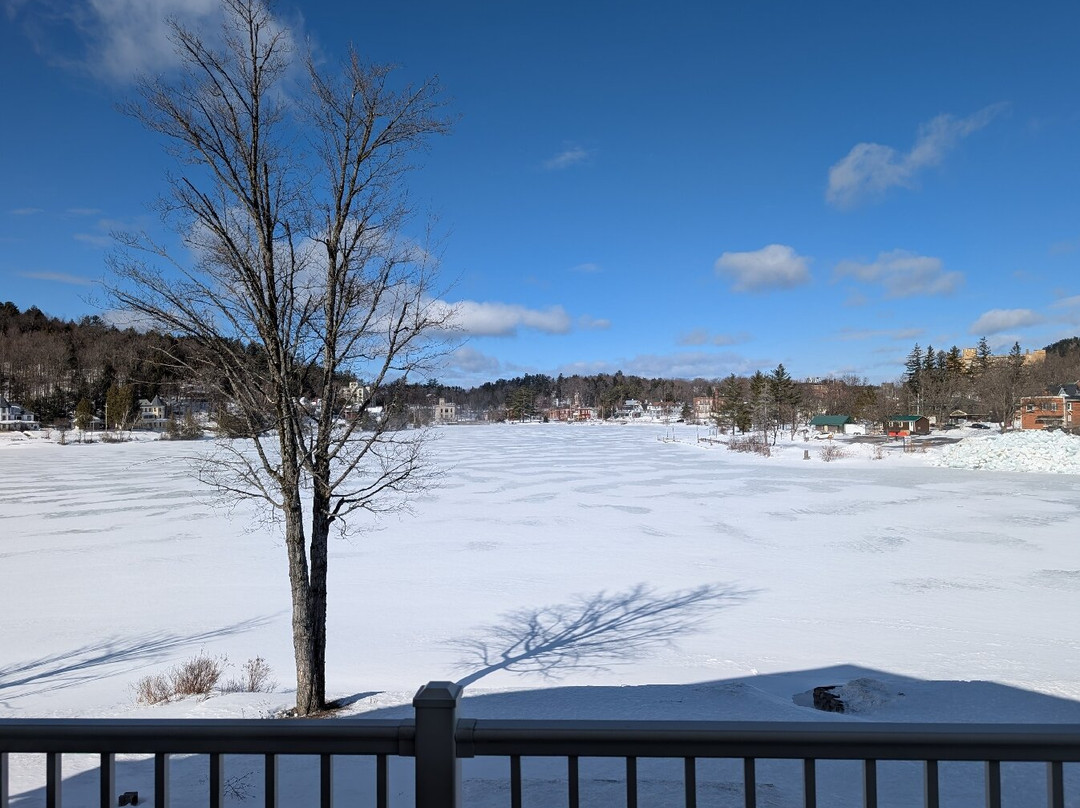 Voco Saranac Lake Ny - Waterfront By Ihg主图