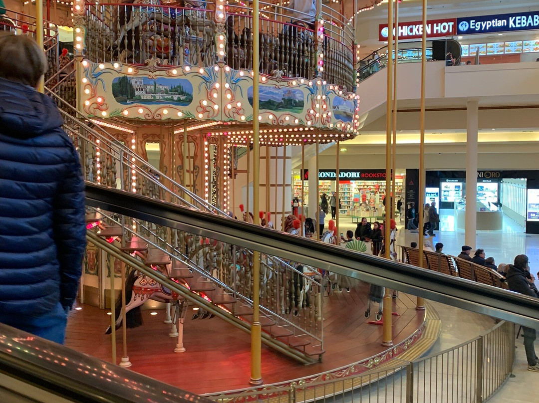 Globo Centro Commerciale景点图片