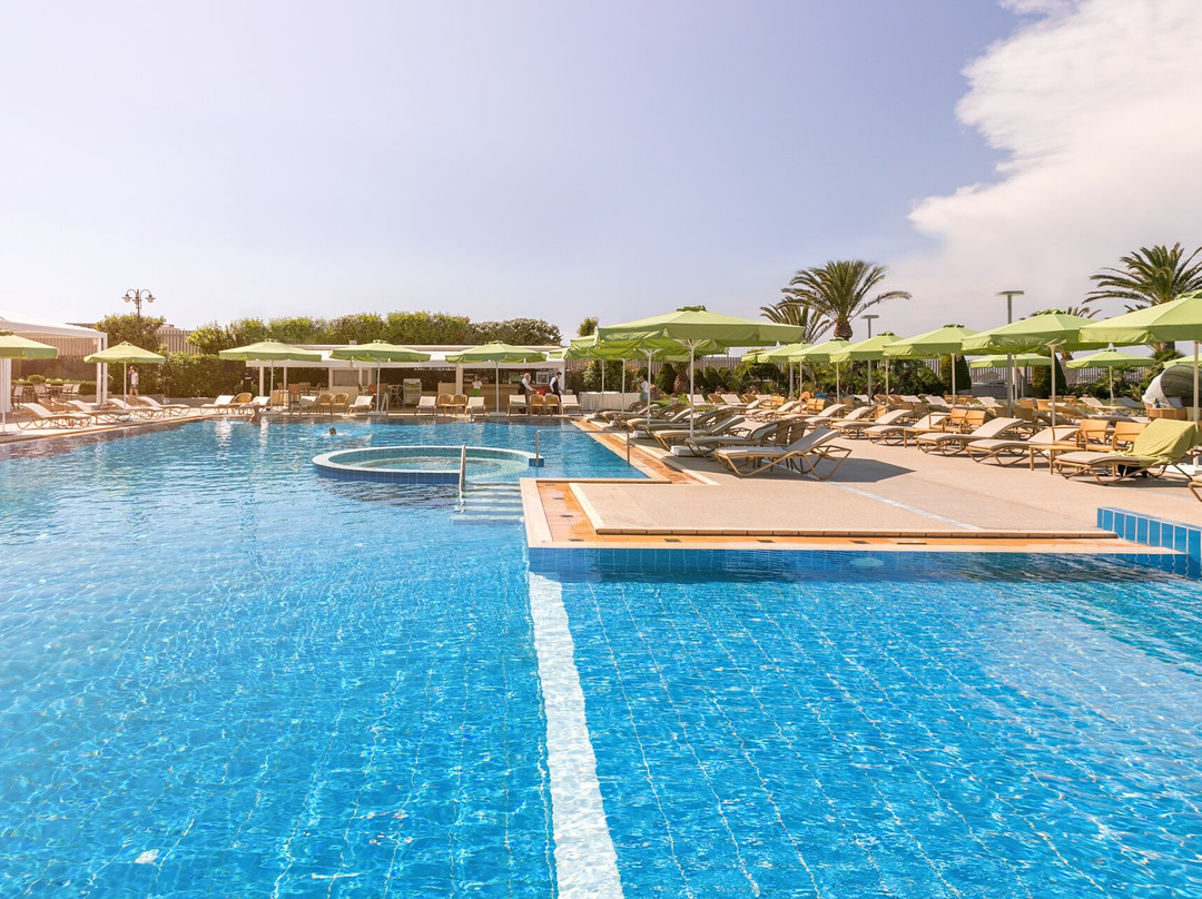 迪瓦尼阿波罗恩宫殿与温泉酒店主图