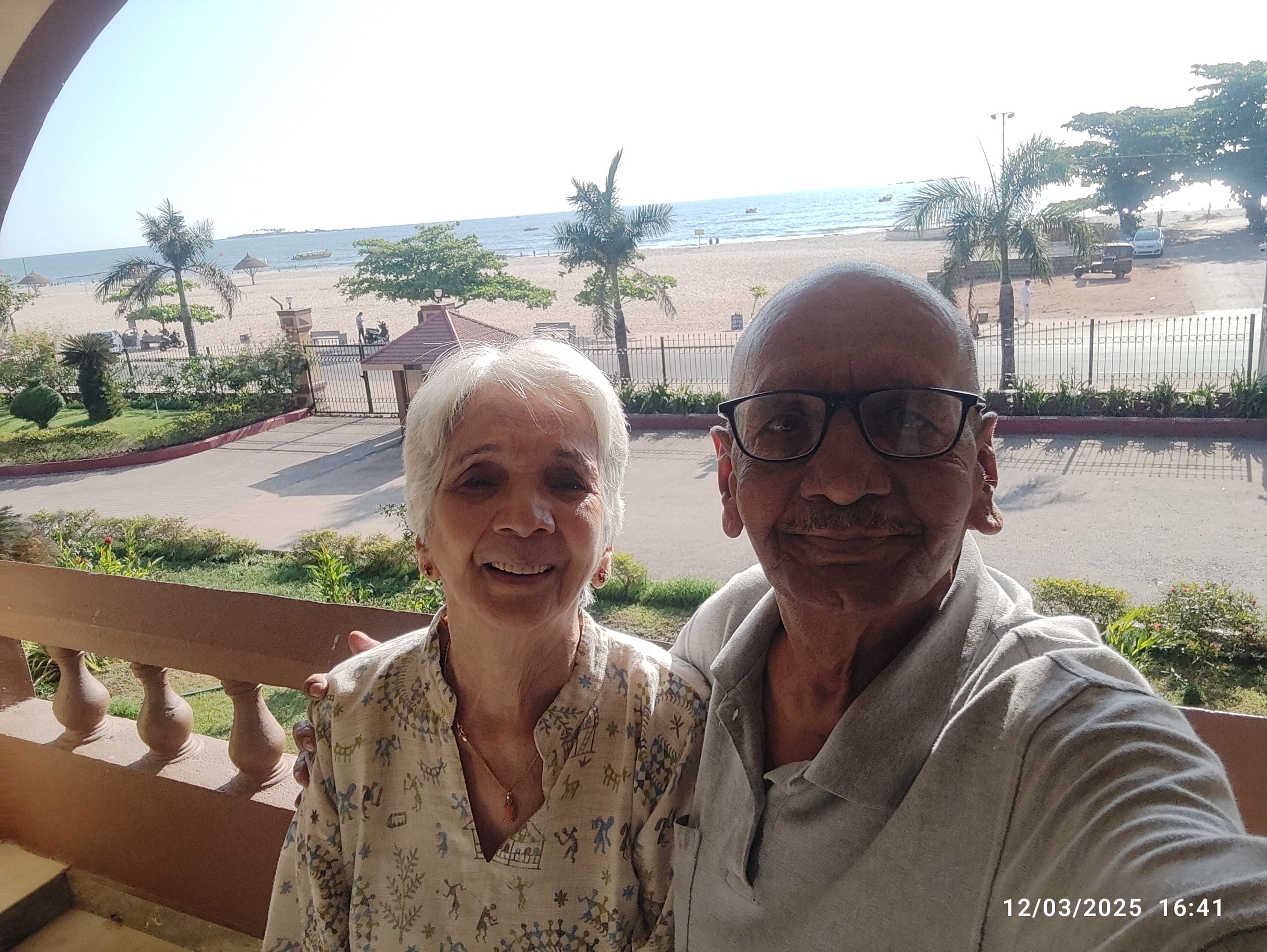 Paradise Isle Beach Resort-官方