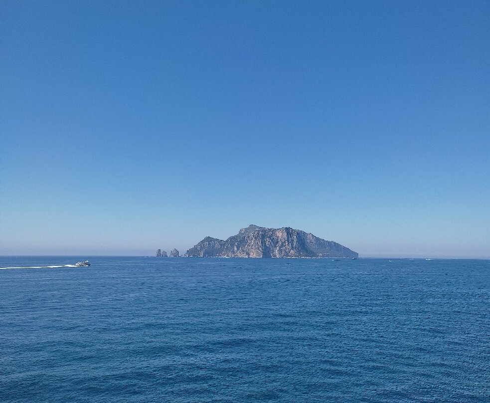 Punta Campanella-马萨卢布伦塞必去景点