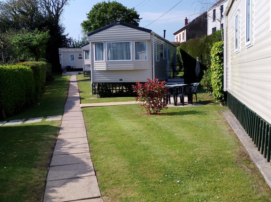 White Gate Caravan Park主图