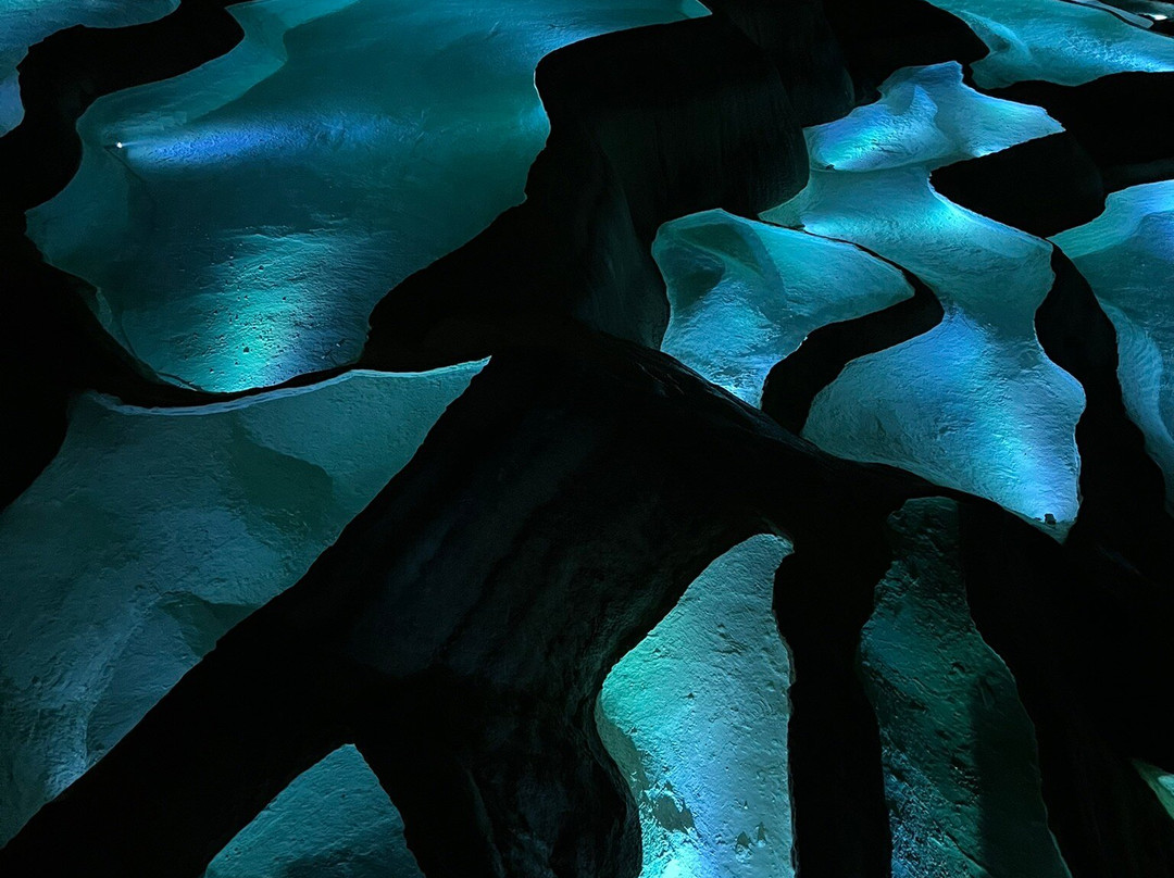 Grotte Saint-Marcel-Bidon必去景点