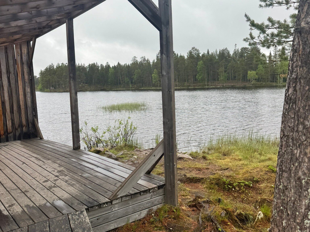 Ahvenlampi Lake-Luosto必去景点