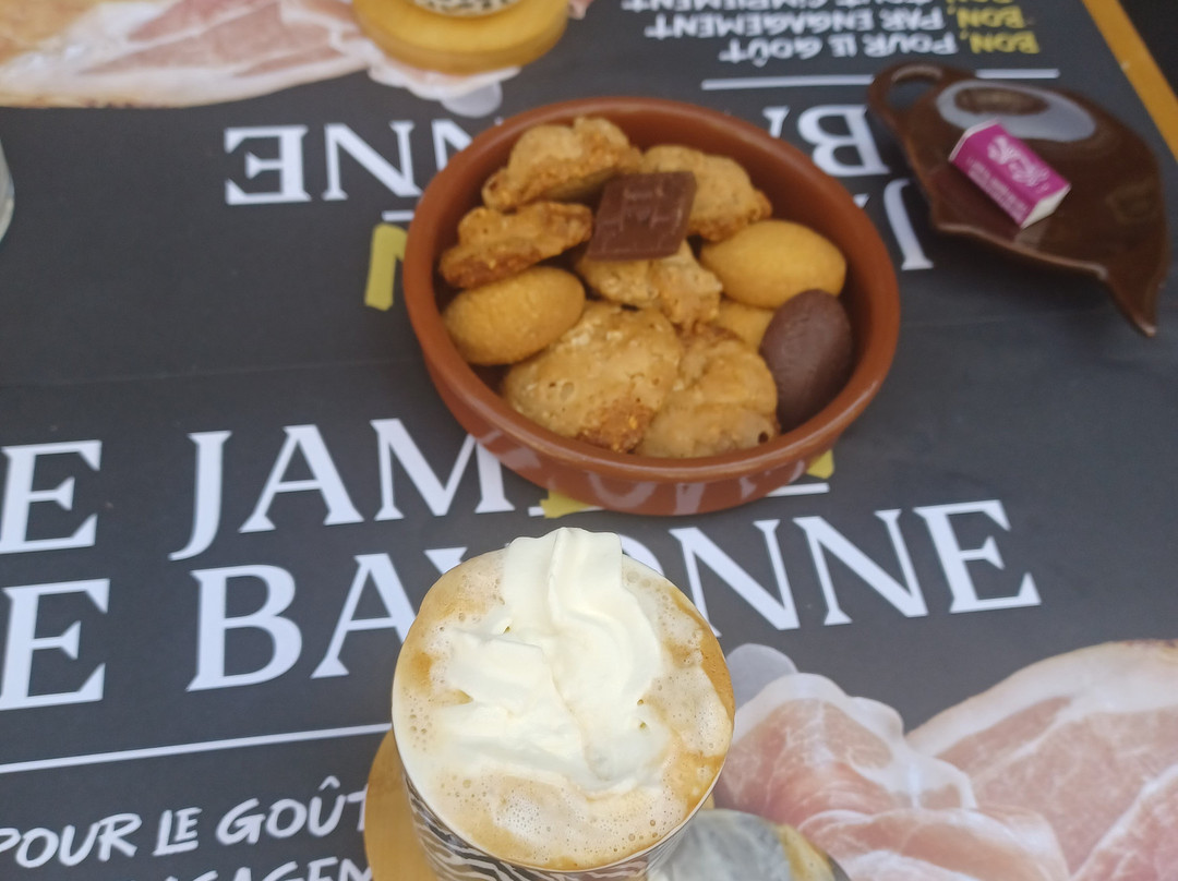 Au Chai De Jérôme, La Table Du Sommelier