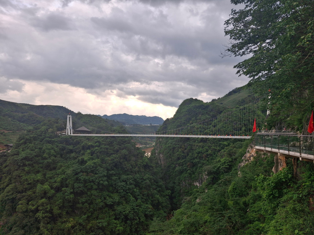 Bach Long Glass Bridge-Muong Sang必去景点