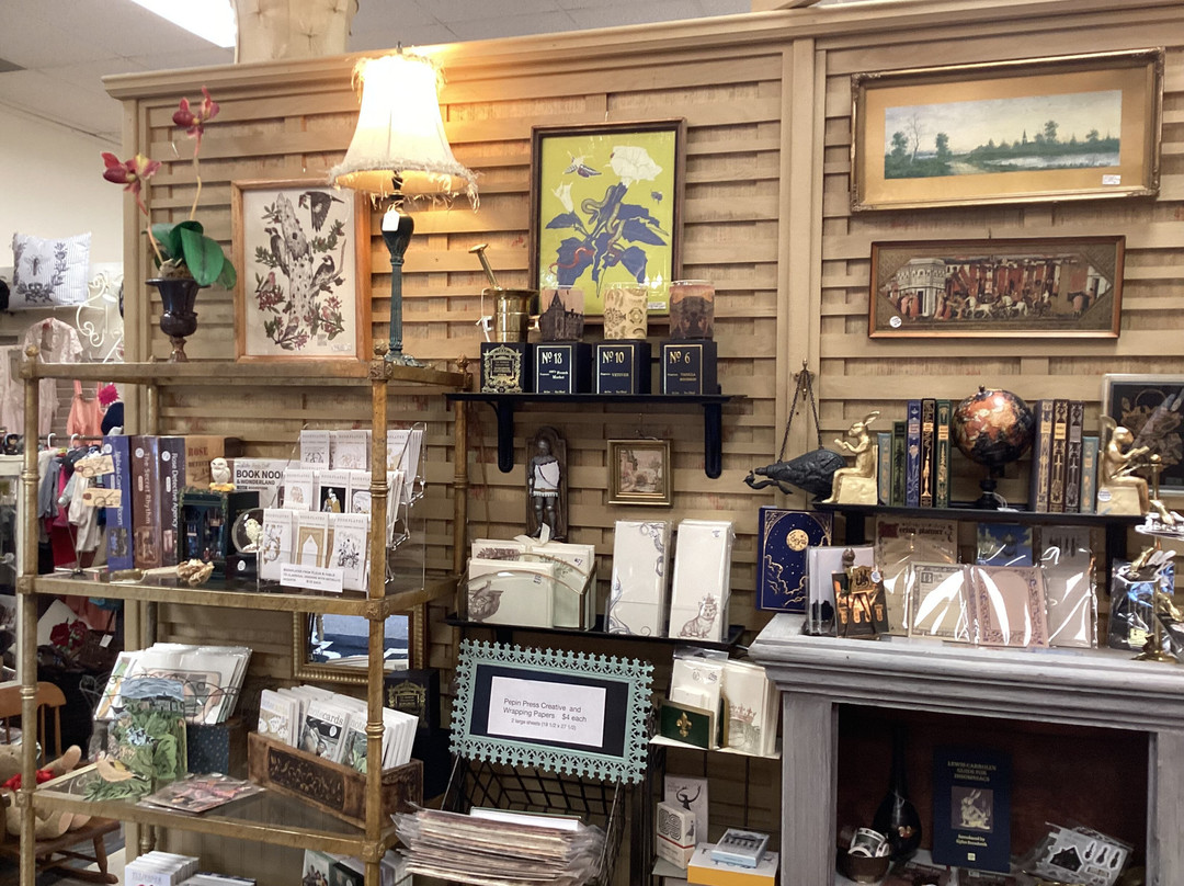 Mutiny Bay Antiques-Freeland必去景点