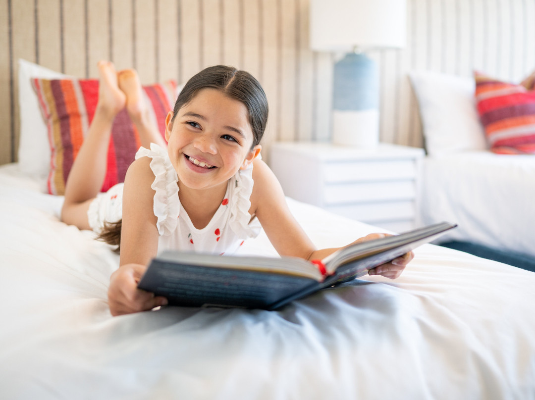 One Lakeside Hotel主图