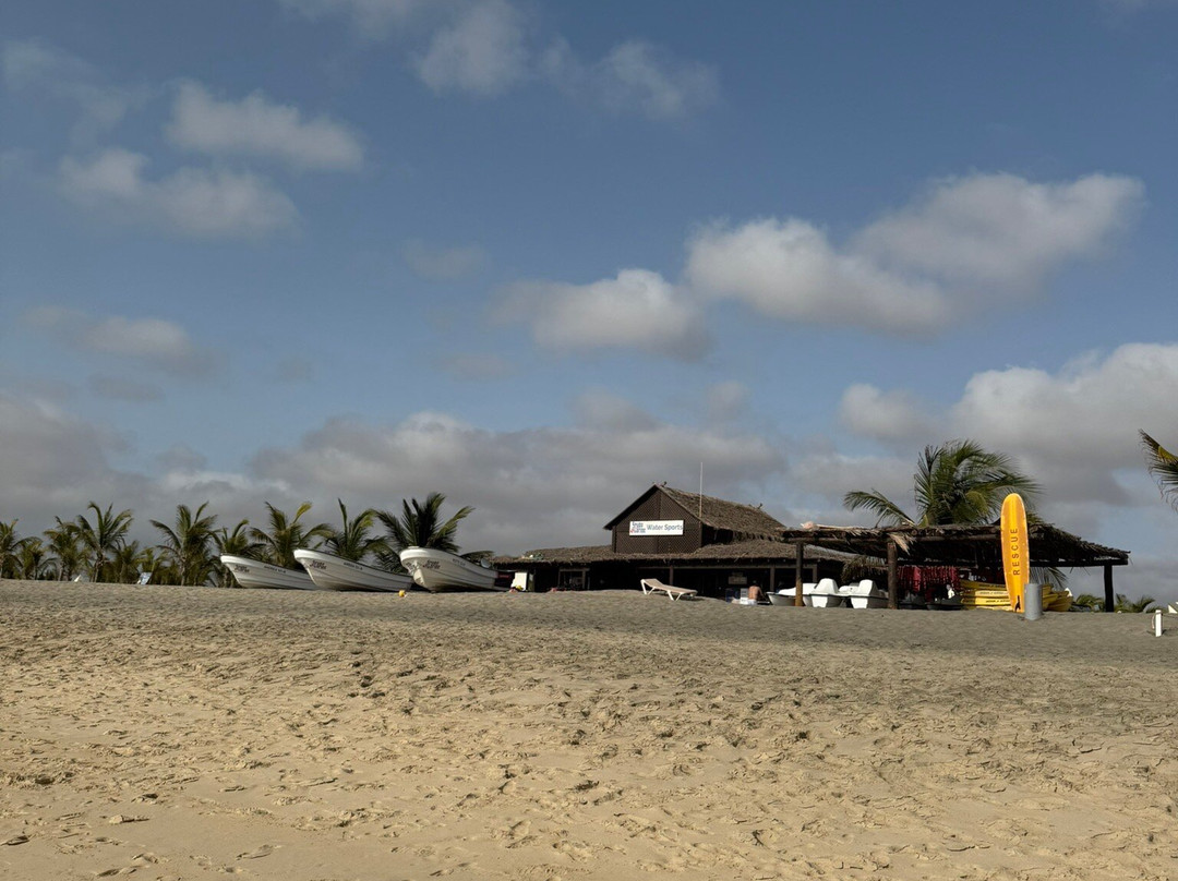 Praia Das Dunas-Rabil必去景点