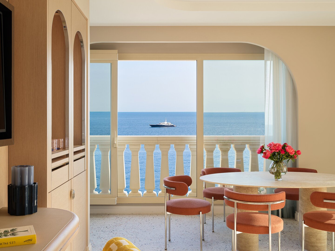 蒙特卡洛湾度假酒店主图