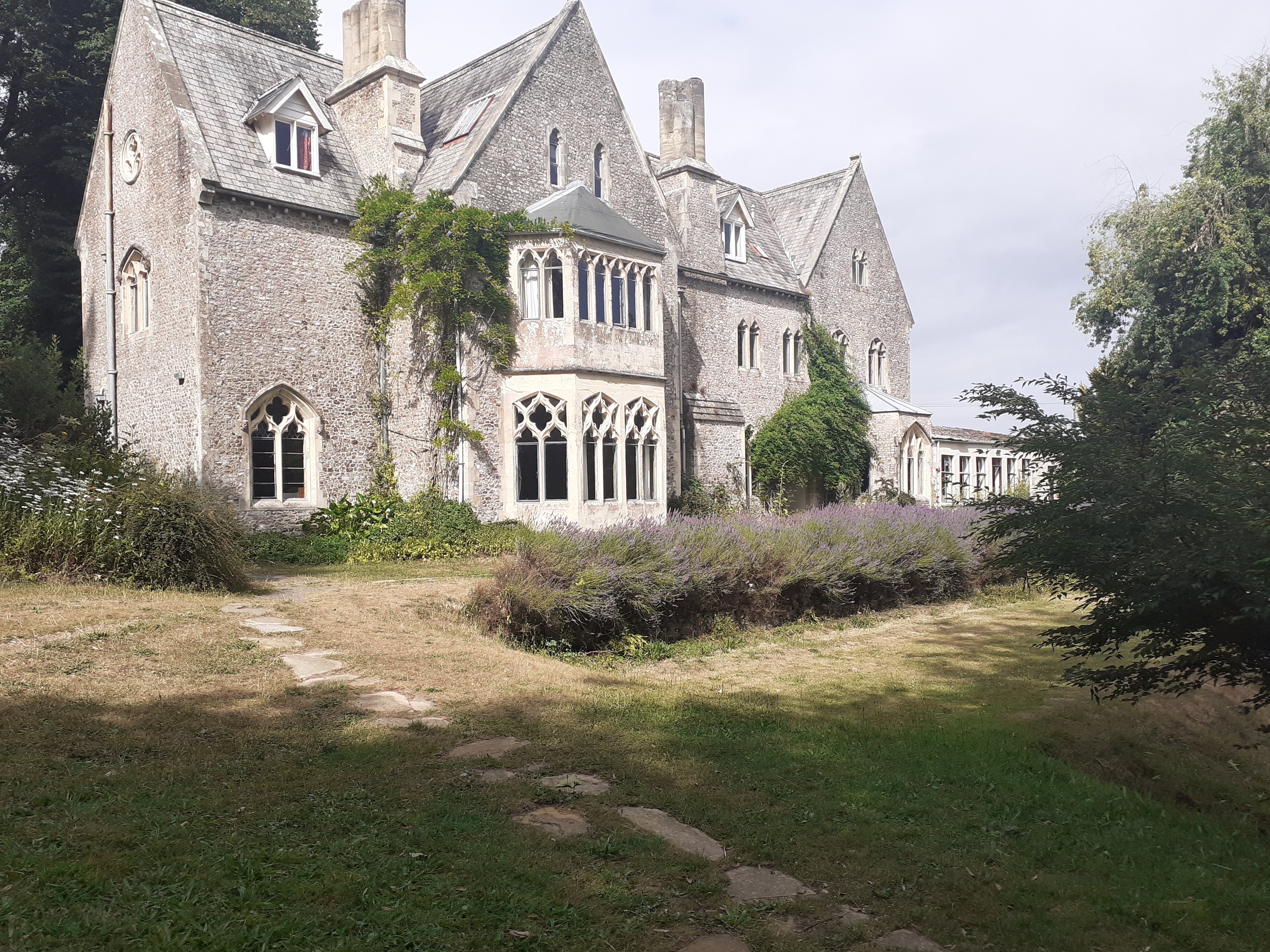 Monkton Wyld Court-官方