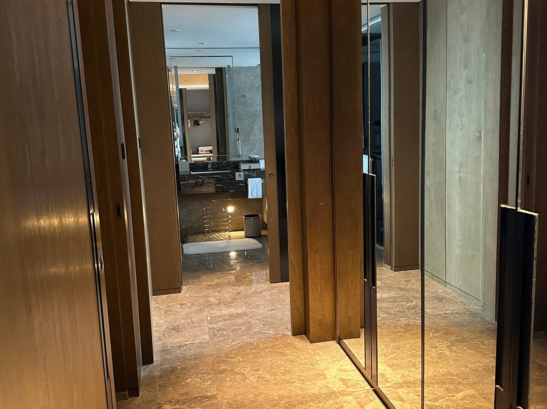 贵阳东景希尔顿酒店主图