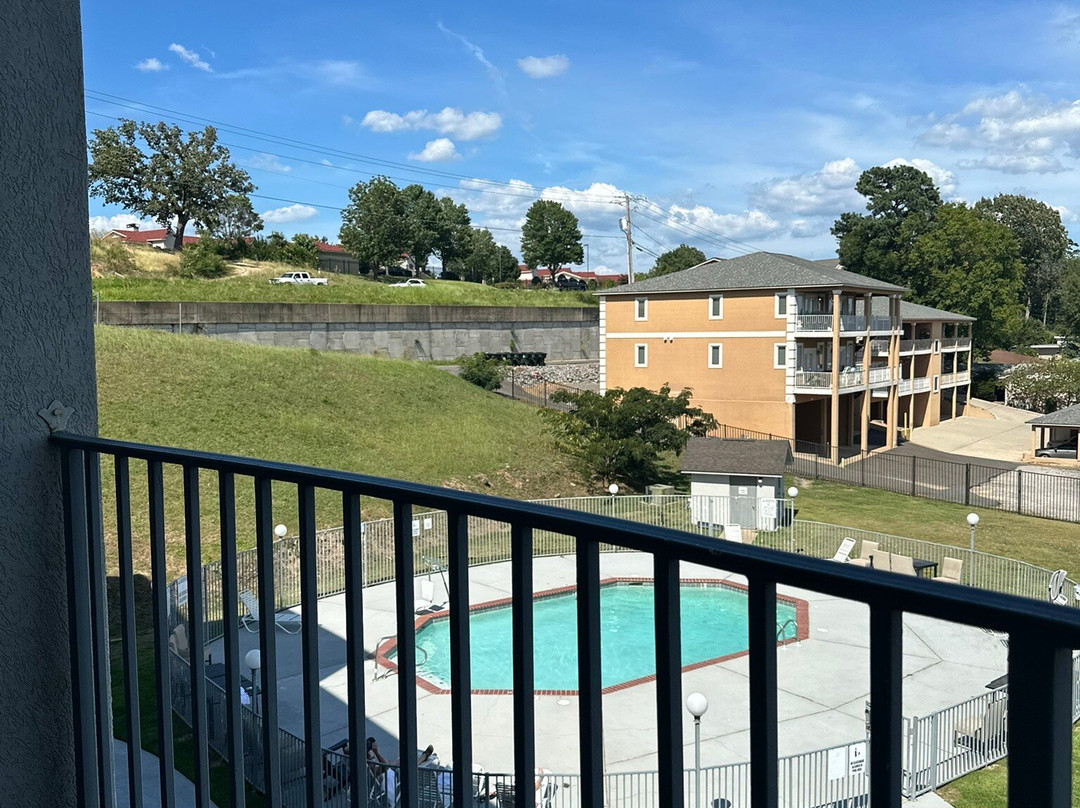 Baymont by Wyndham Hot Springs On the Lake主图