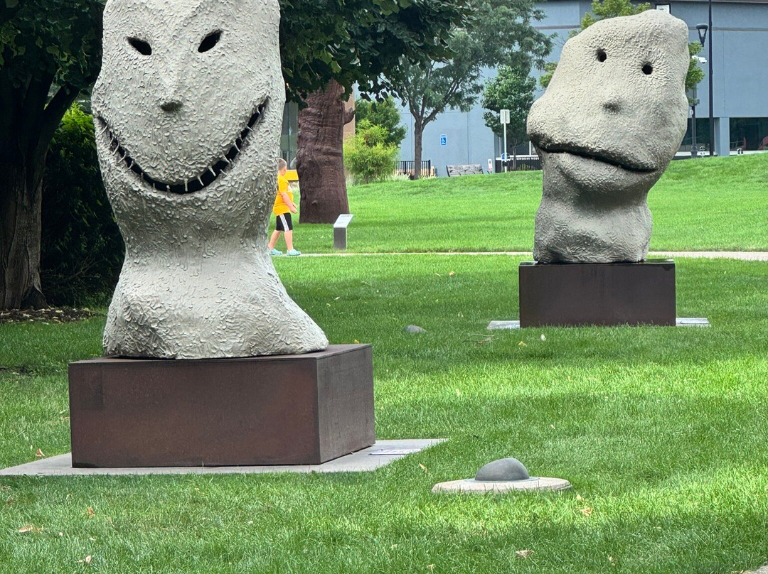 Pappajohn Sculpture Park-得梅因必去景点