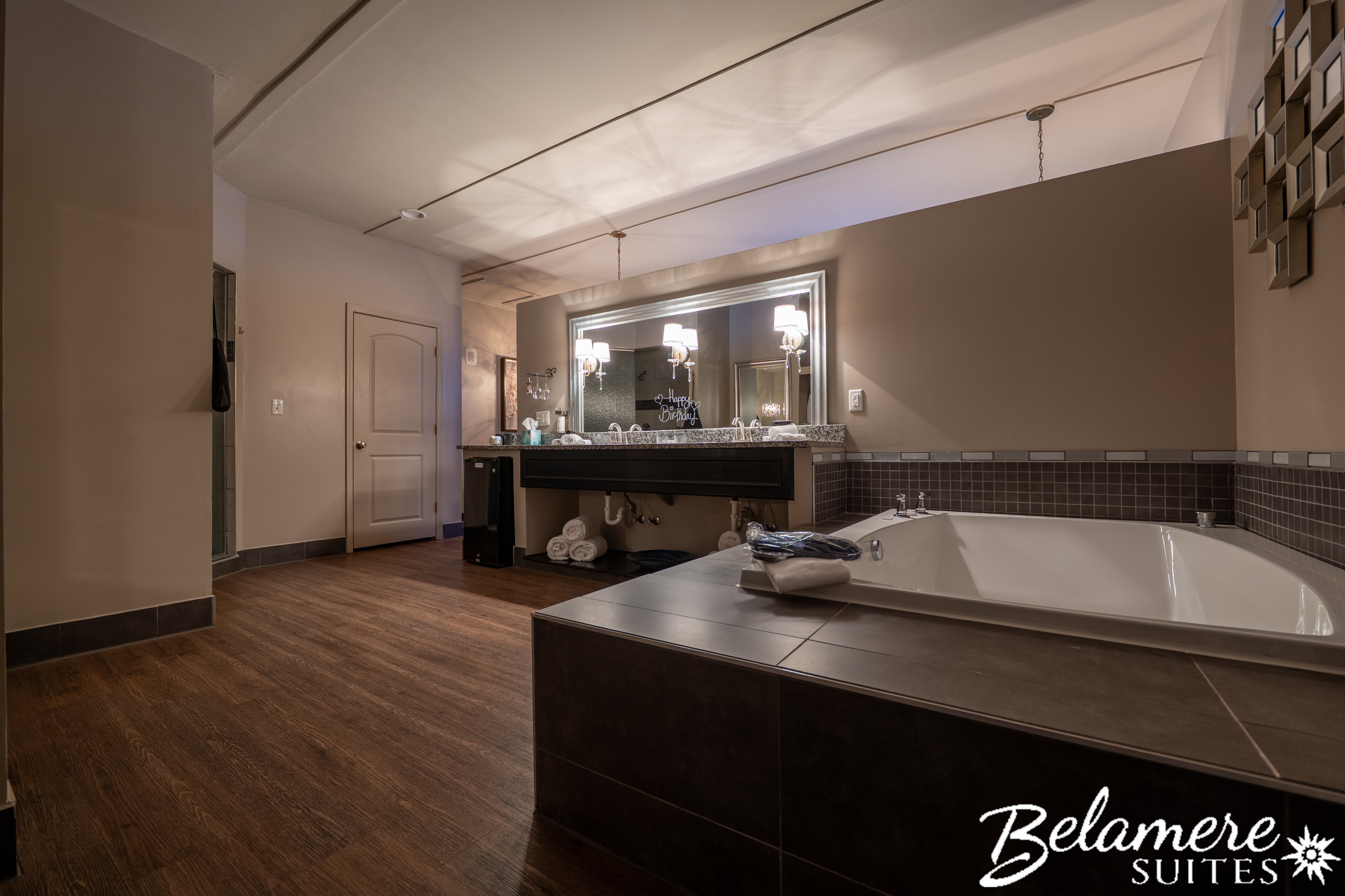 Belamere Suites Hotel-浴室