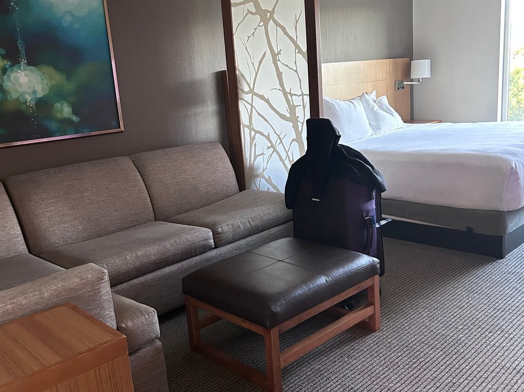 Hyatt Place Marlborough/Apex Center主图