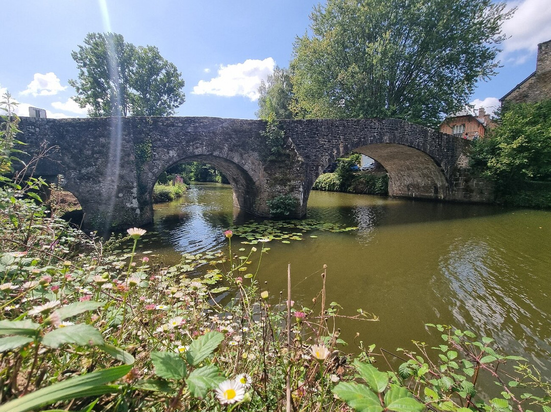 Abbaye de Lehon-Lehon必去景点