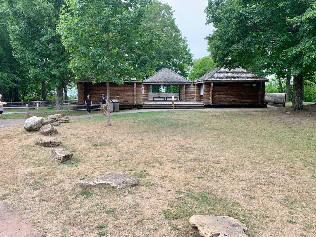 Miners Castle Rock-缪尼辛必去景点