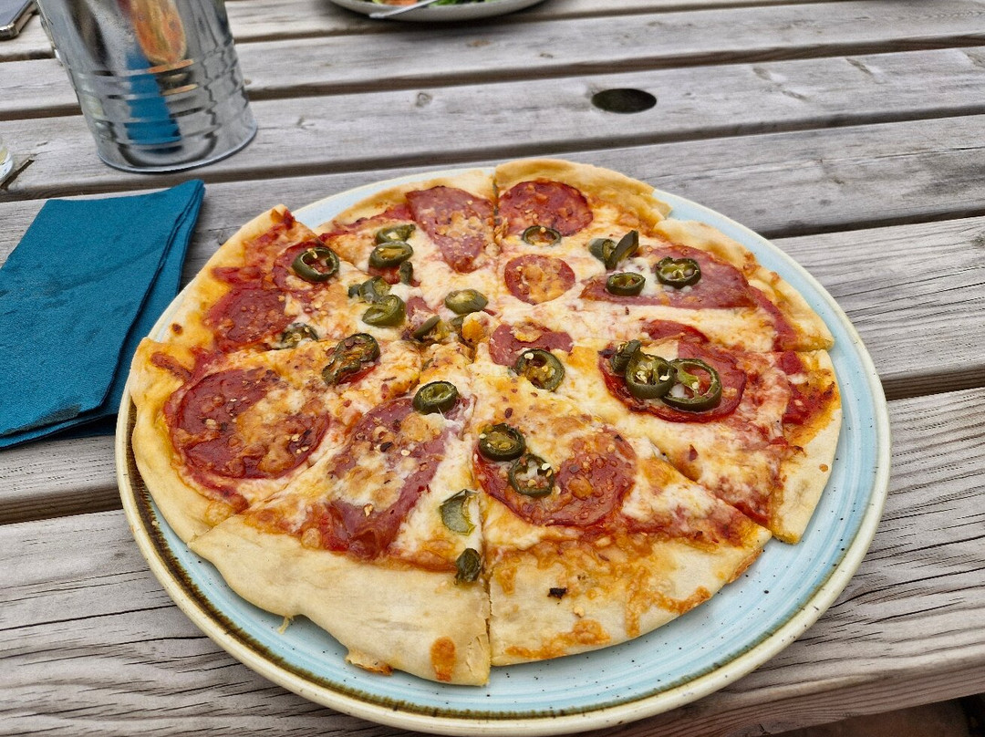 The White Lion Hotel主图