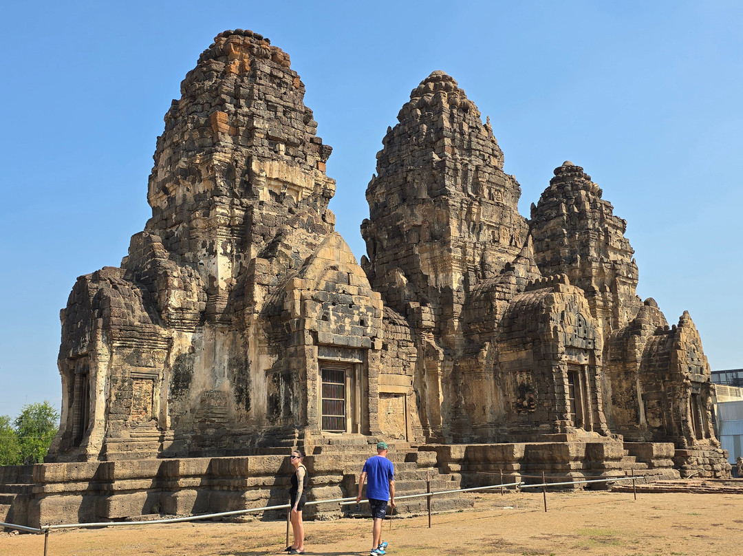 Phra Prang Sam Yot-华富里必去景点