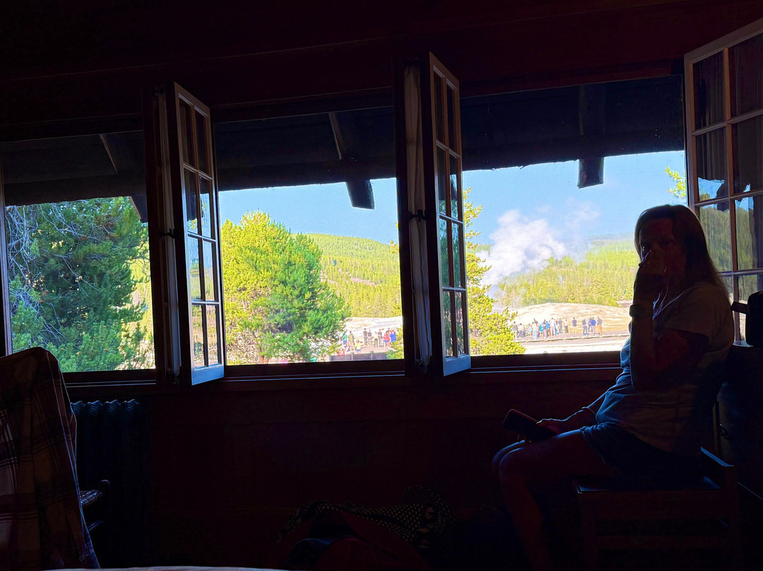 老忠实客栈主图