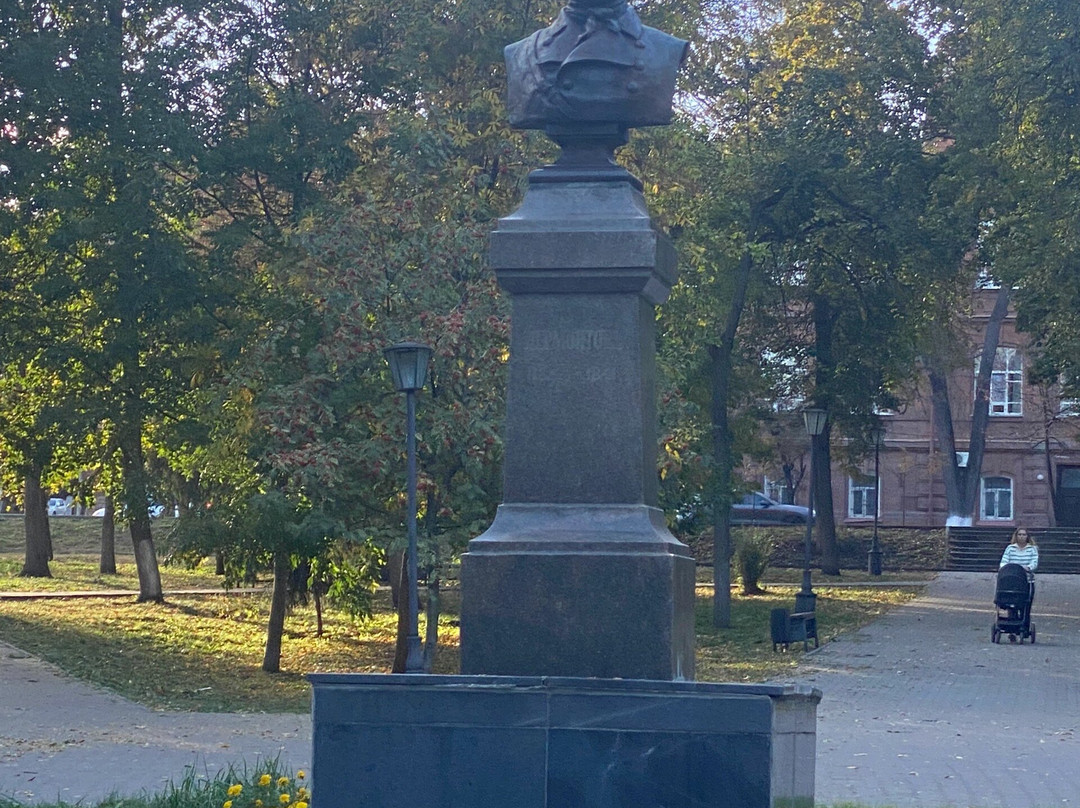 Bust of Lermontov-奔萨必去景点
