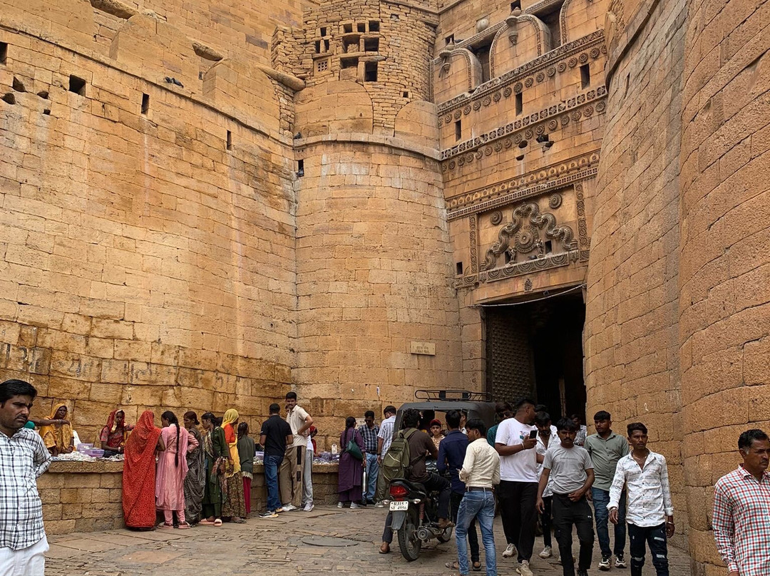 Jaisalmer Tourist Guide Ansab Multani-杰伊瑟尔梅尔必去景点