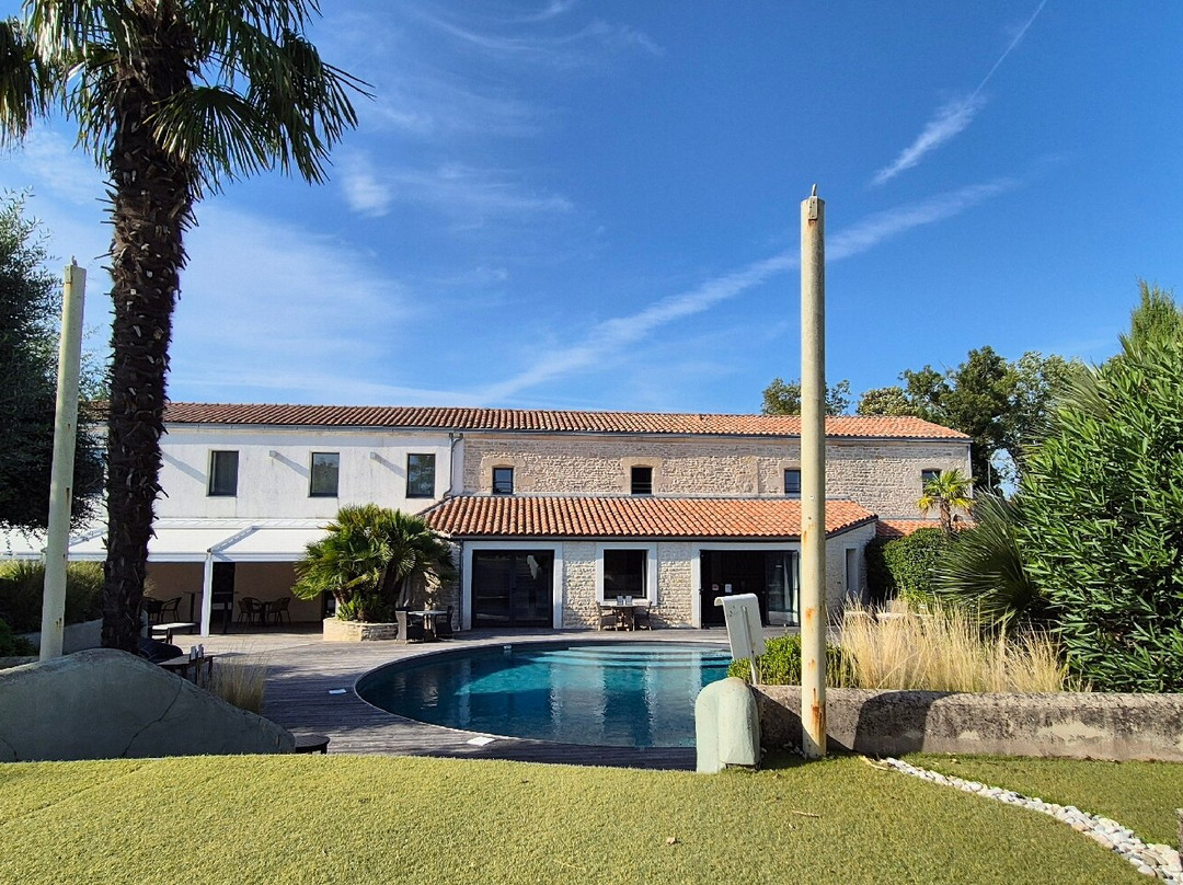 Hotel The Originals Niort La Grange主图