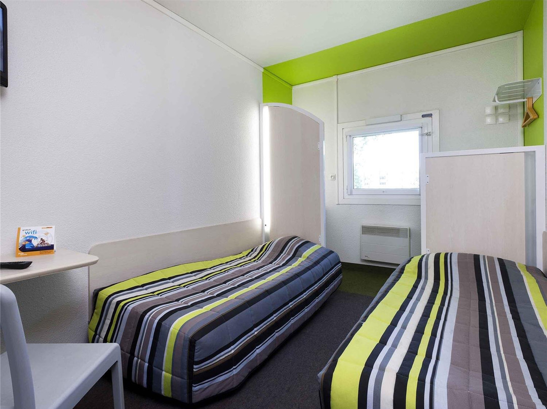 Madegney酒店住宿-hotelF1 Epinal nord