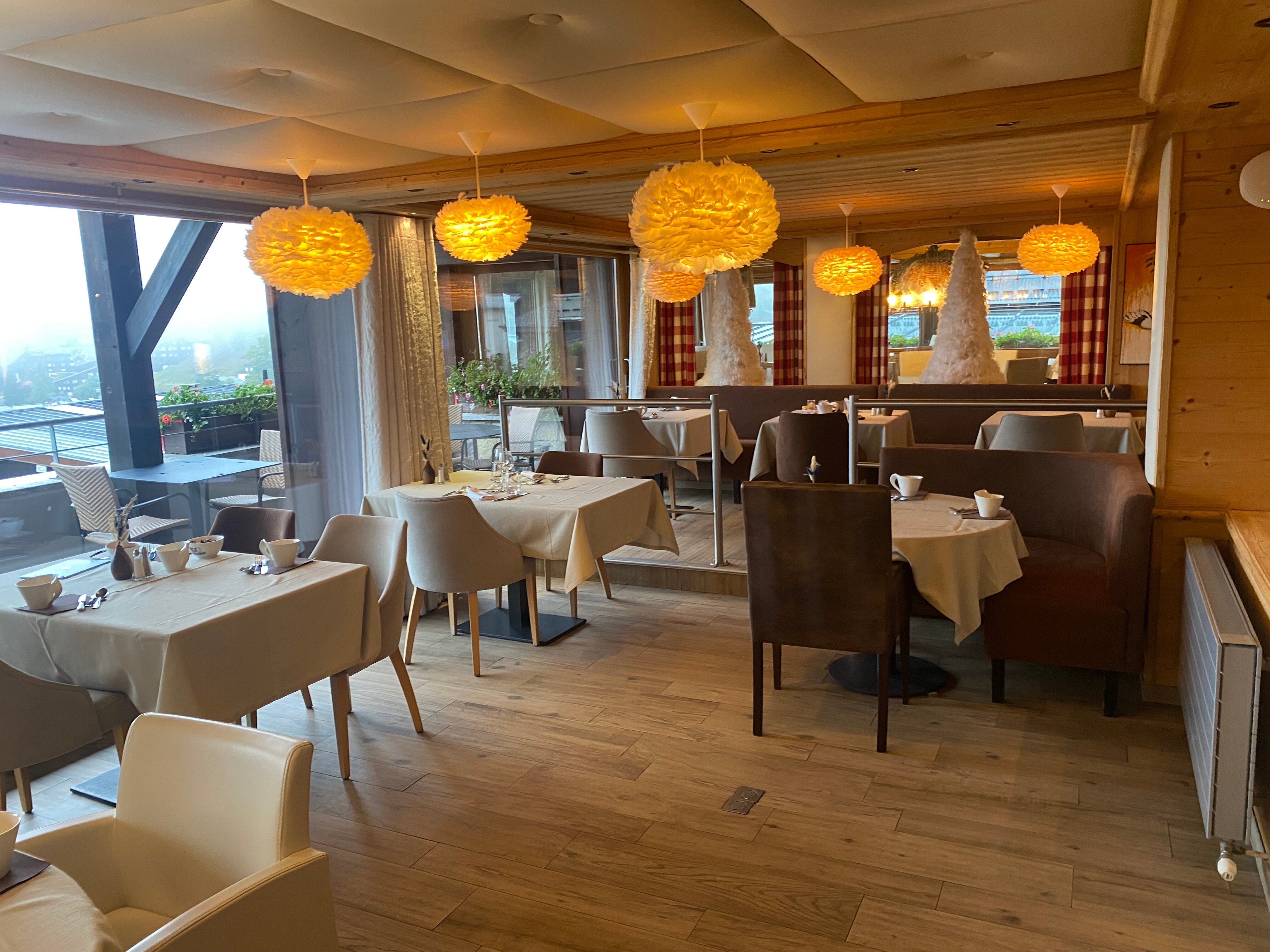 Chalet-Hotel Alpina-官方