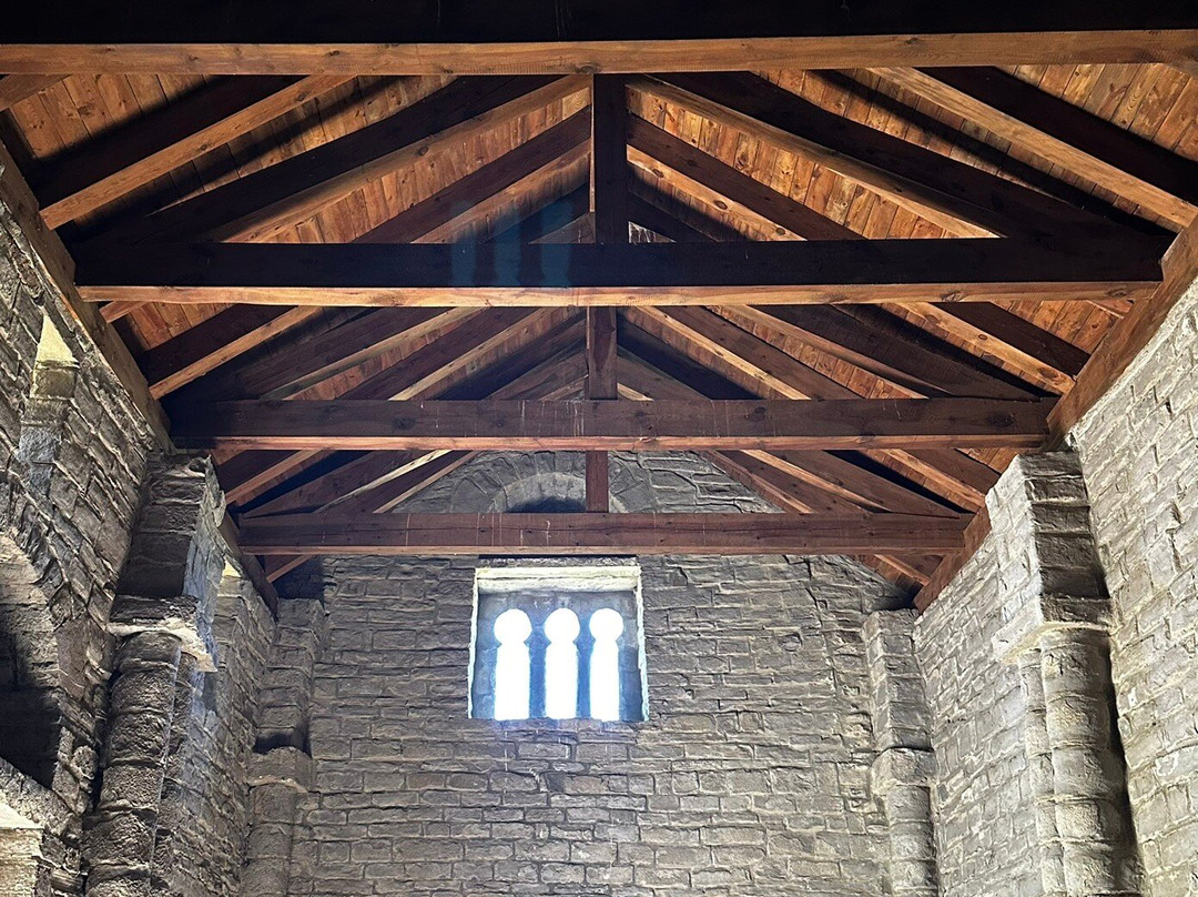 Iglesia de San Juan de Busa-Larrede必去景点