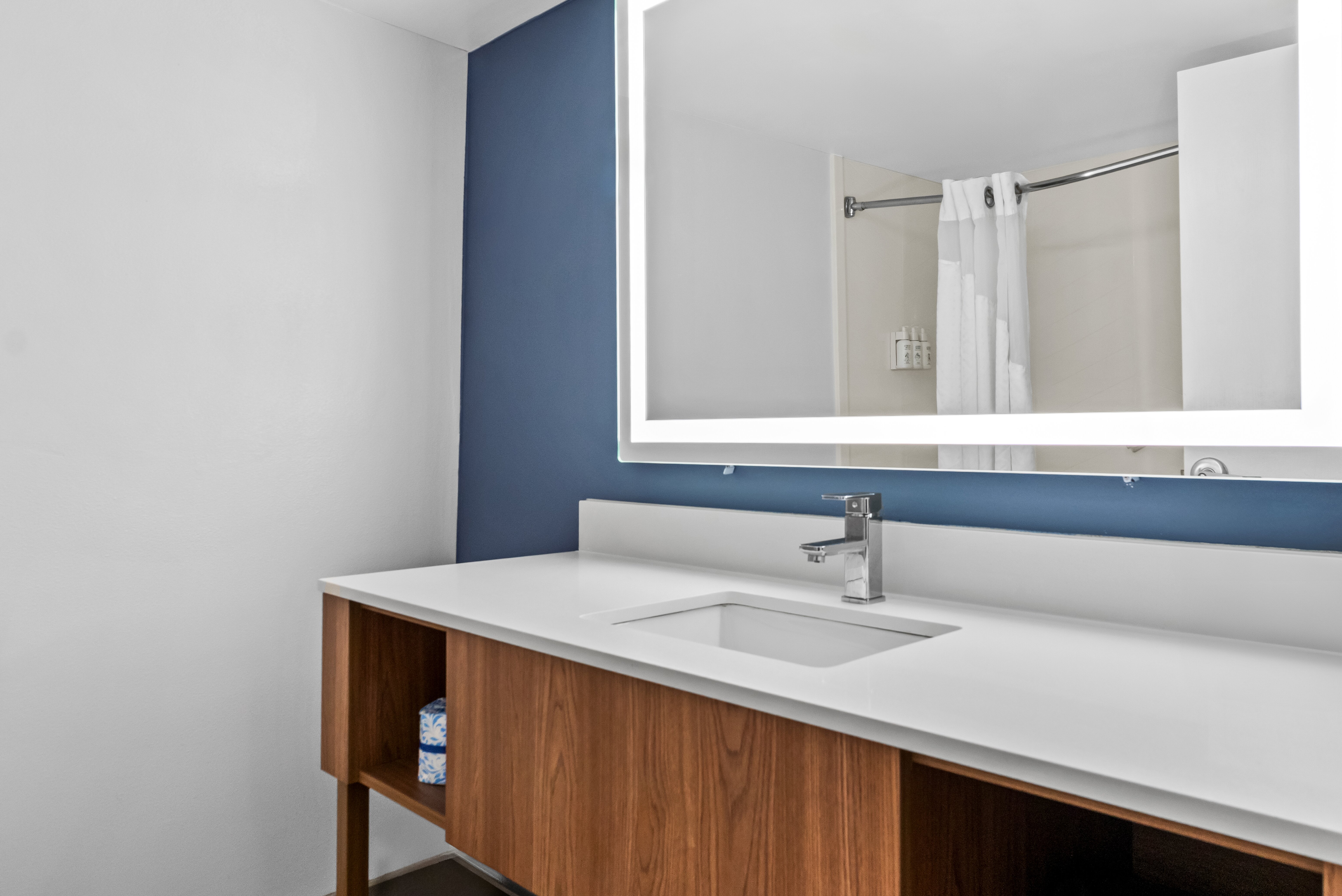 Red Lion Hotel & Conference Center Cheyenne-浴室