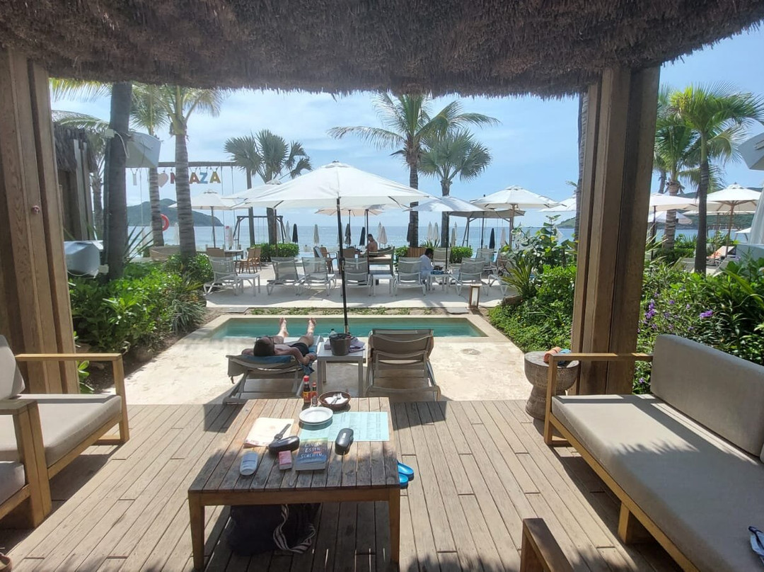 Shekinah Beach Group-马萨特兰必去景点