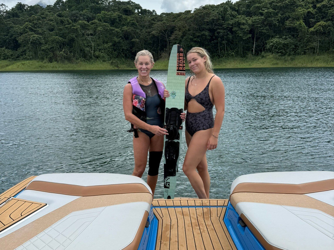 Volcano Watersports. Wakeboard, Wakesurf, Waterski, Tubing.-福德圣卡洛斯必去景点