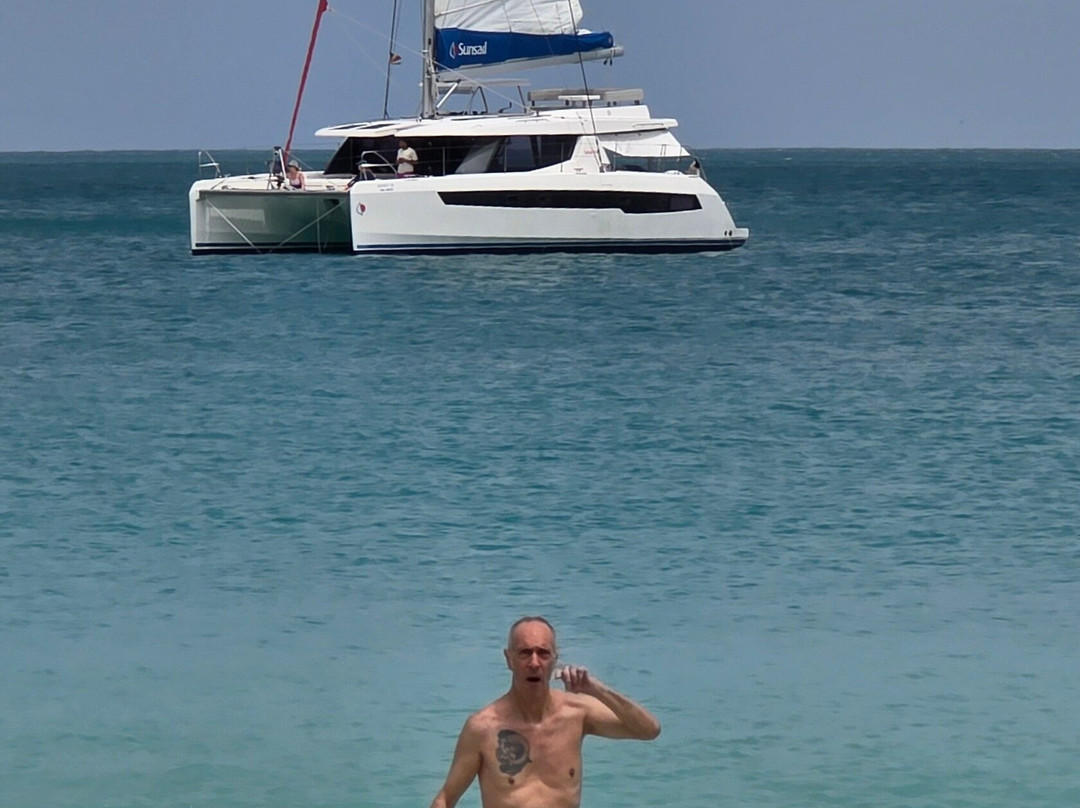 Cavern Apartments主图