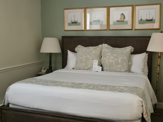 卡梅尔松树旅馆主图