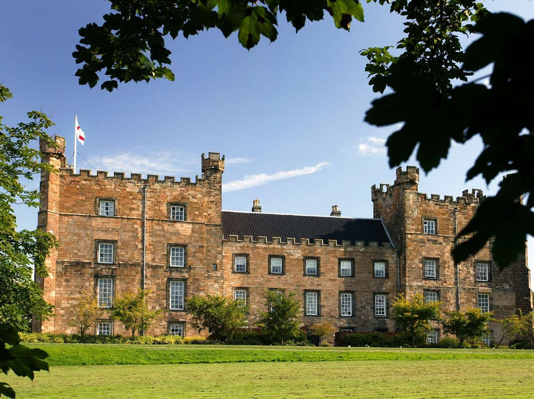 拉姆利城堡酒店