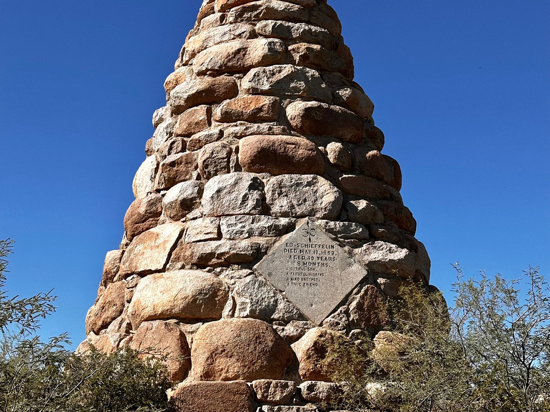 Ed Schieffelin Monument-墓碑镇必去景点