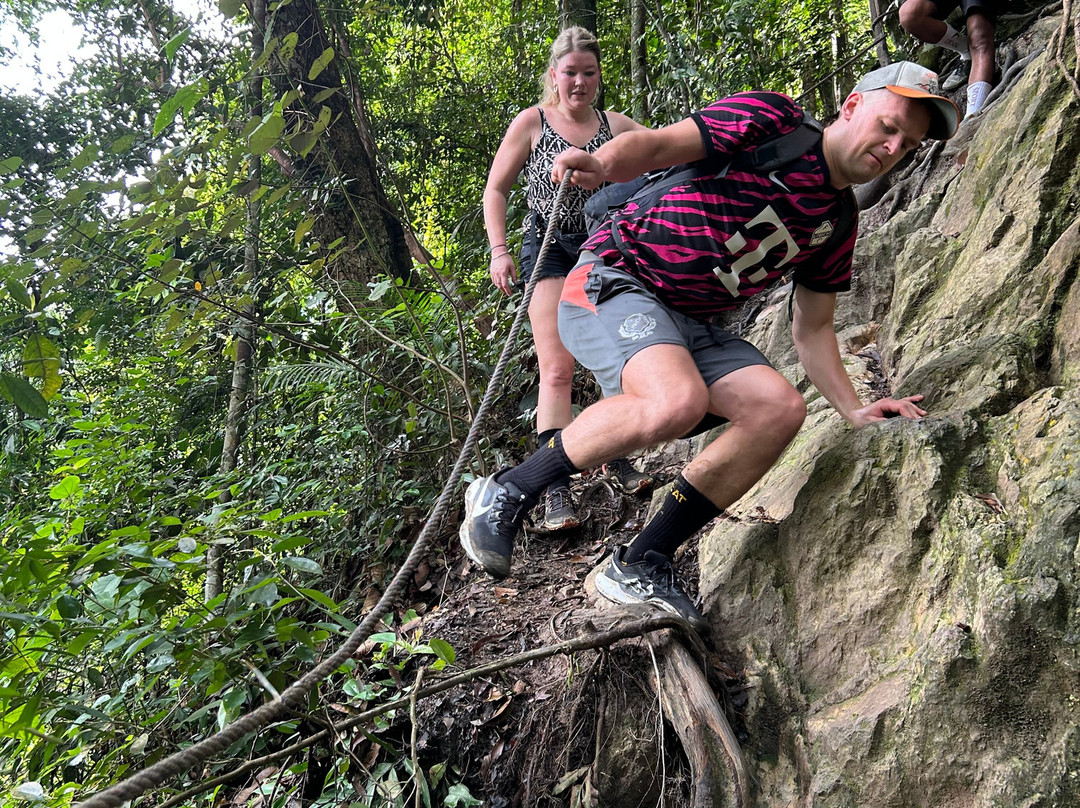 Sumatra Tour Adventures-武吉拉旺必去景点